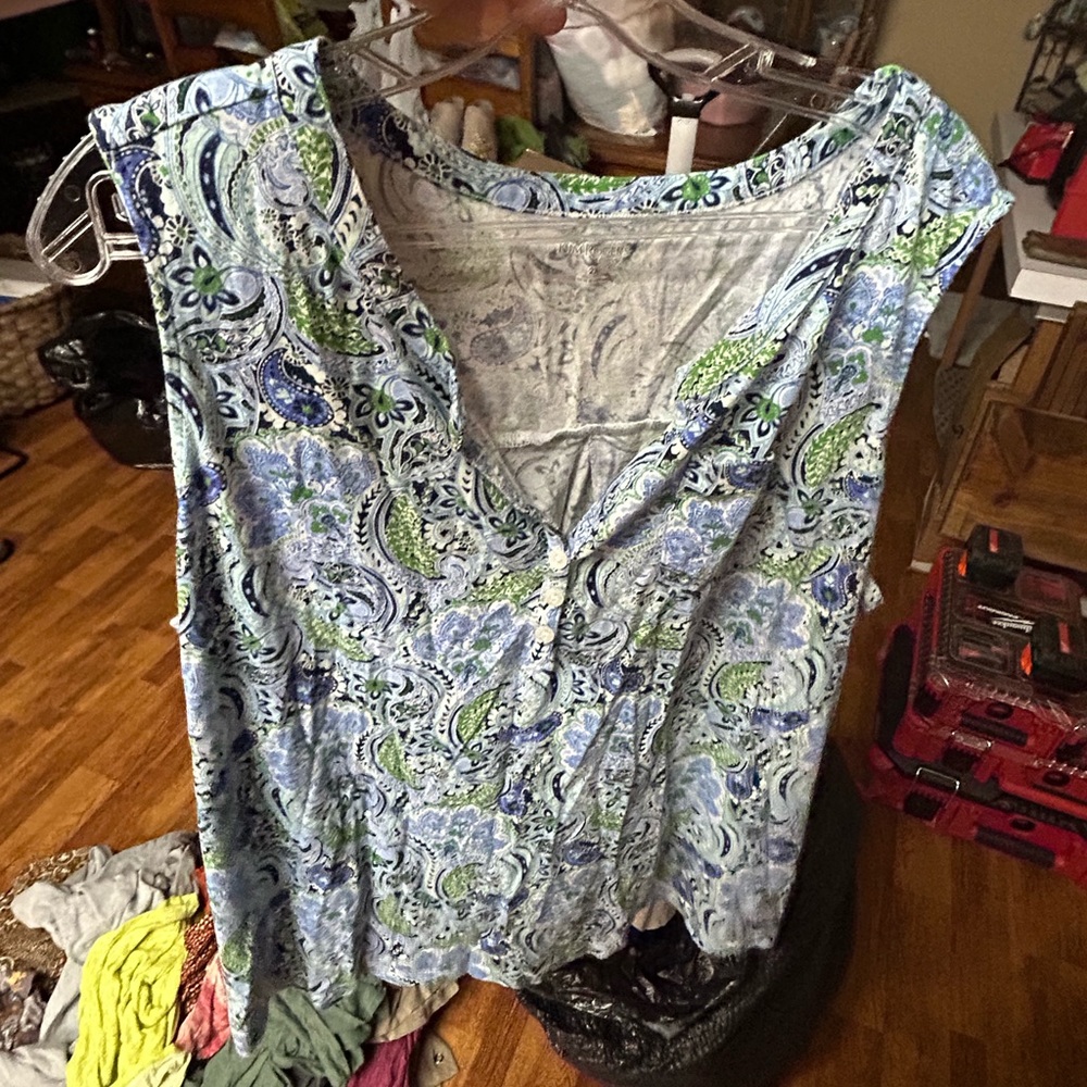 Sleeveless top